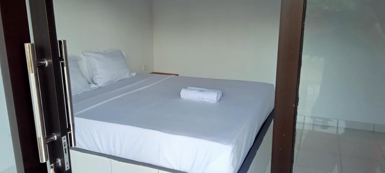 Giri Homestay Αμέντ Εξωτερικό φωτογραφία